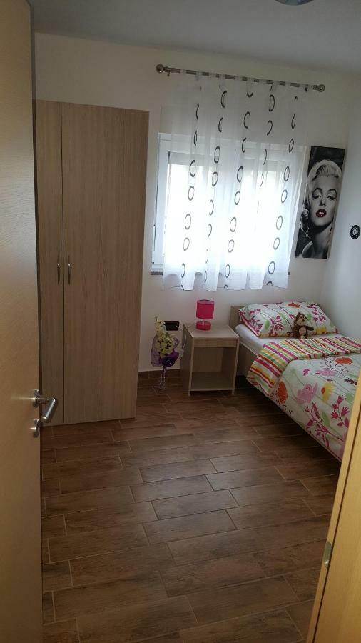 Apartment Rose Pula Exterior photo